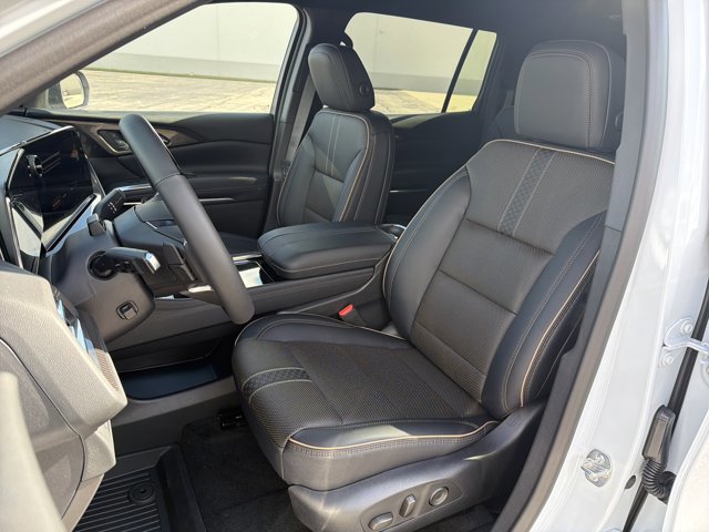 New 2026 Chevrolet Traverse High Country w/ LPO, Floor Liner Package image 12