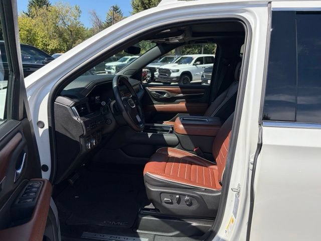 Used 2024 GMC Yukon XL Denali Ultimate AWD/4WD image 14