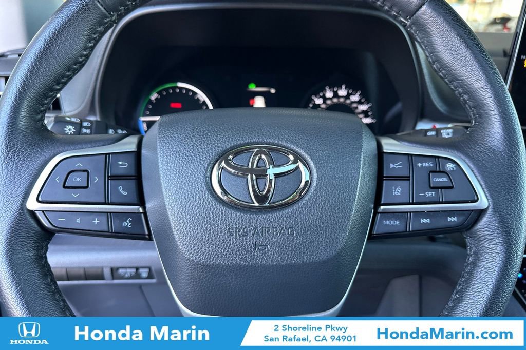 Used 2022 Toyota Sienna XLE image 27