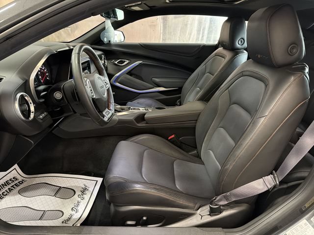 Used 2017 Chevrolet Camaro LT RWD image 11