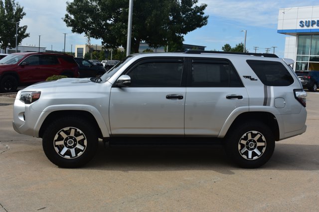 Used 2021 Toyota 4Runner TRD Off-Road Premium AWD/4WD image 8