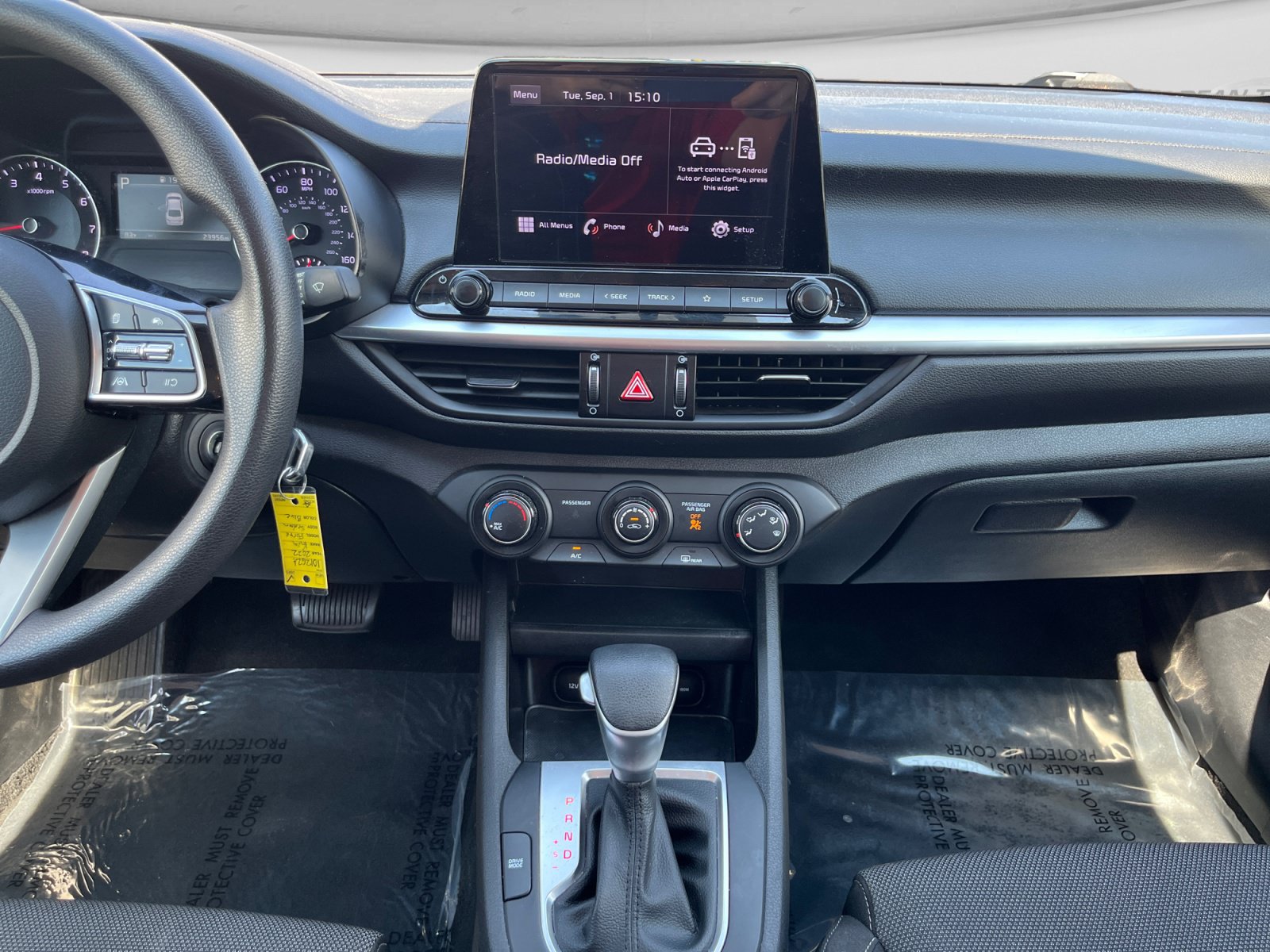 Used 2022 Kia Forte LXS w/ LXS Technology Package FWD image 11