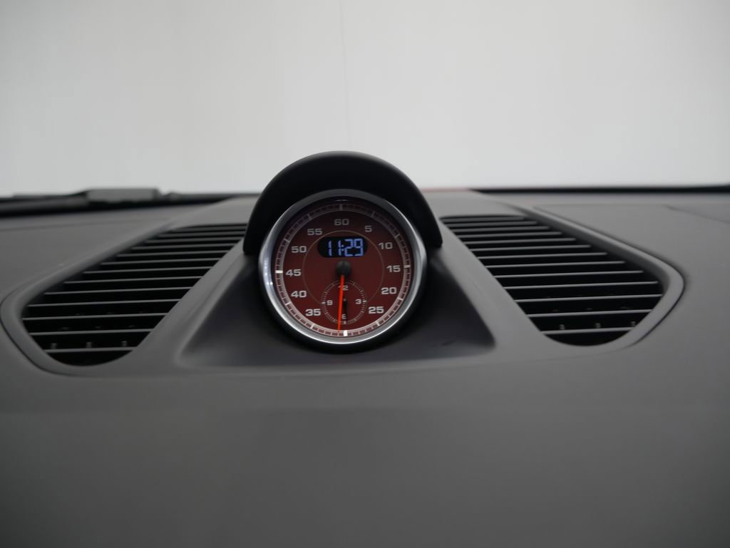 Certified 2019 Porsche 911 Carrera 4 image 28