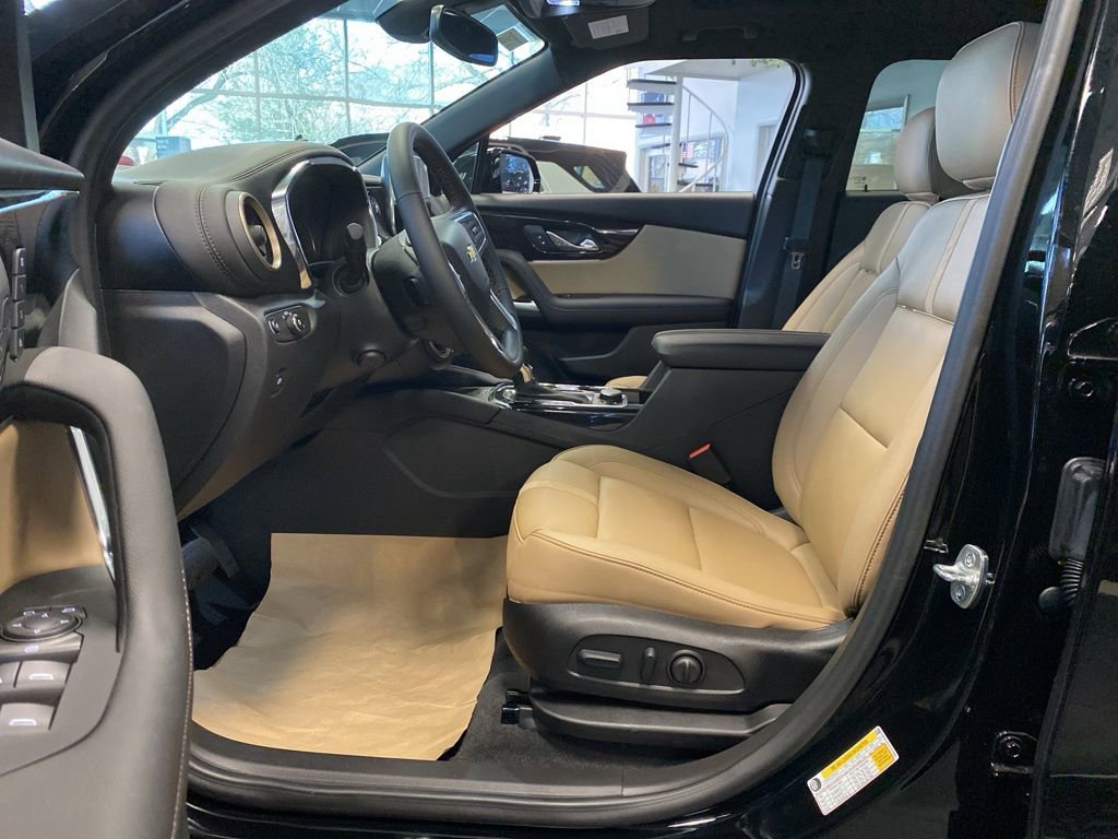 New 2025 Chevrolet Blazer Premier w/ Enhanced Convenience Package image 9