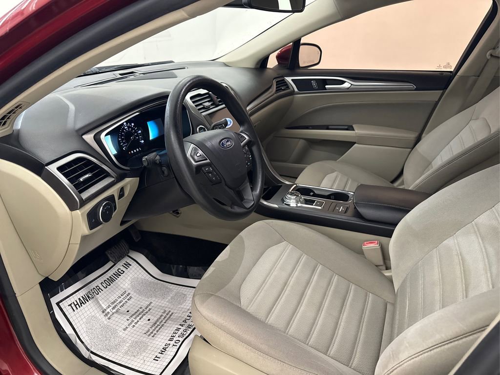Used 2019 Ford Fusion SE image 17