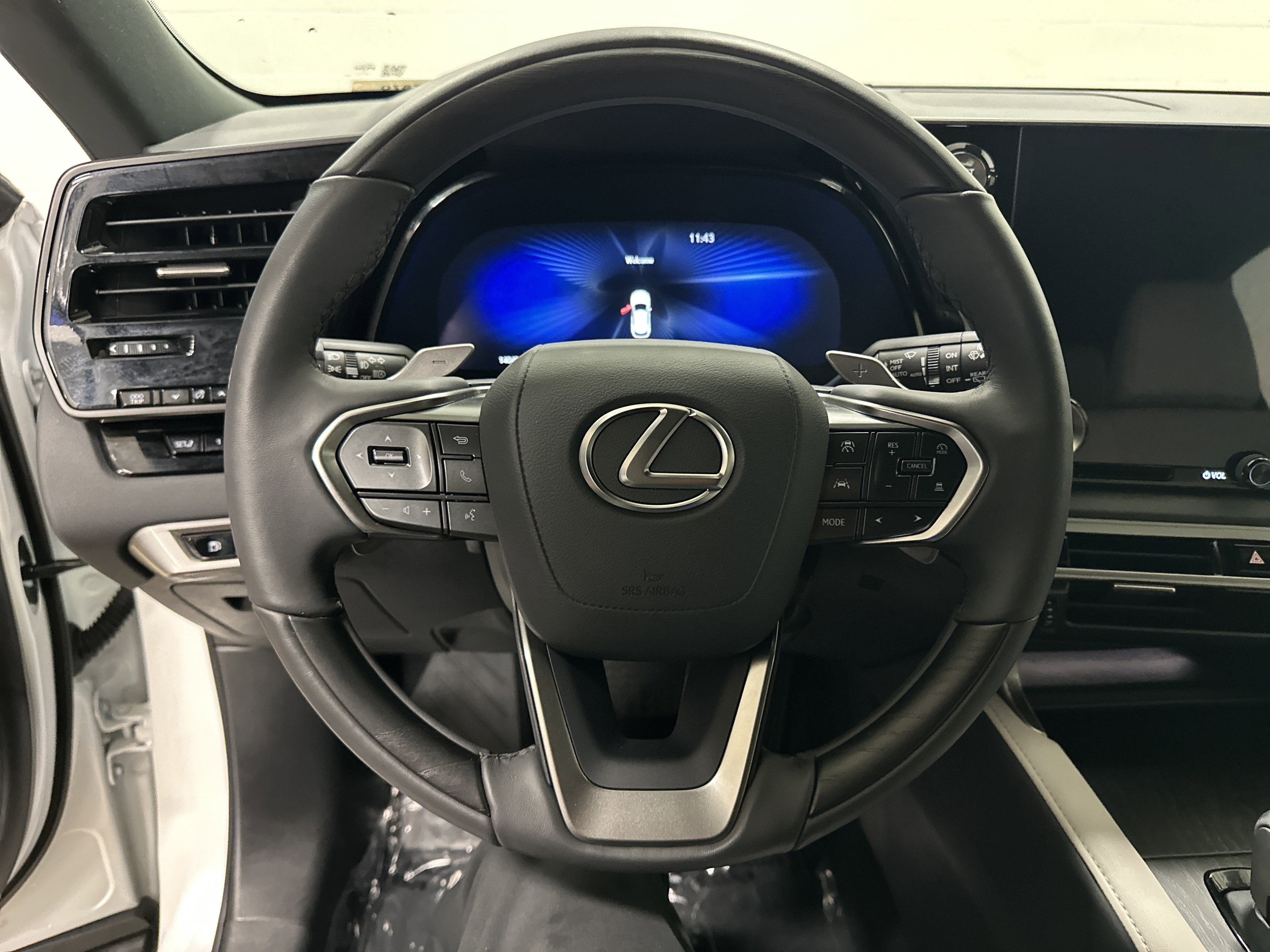 Used 2025 Lexus RX 350 Premium w/ Accessory Package image 18