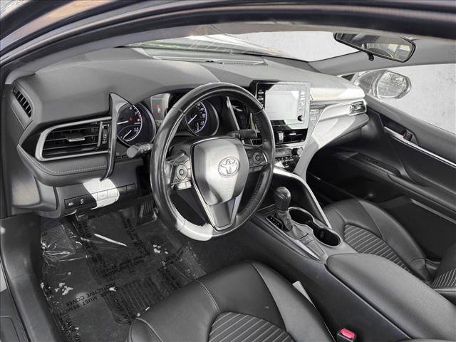 Used 2024 Toyota Camry SE image 11