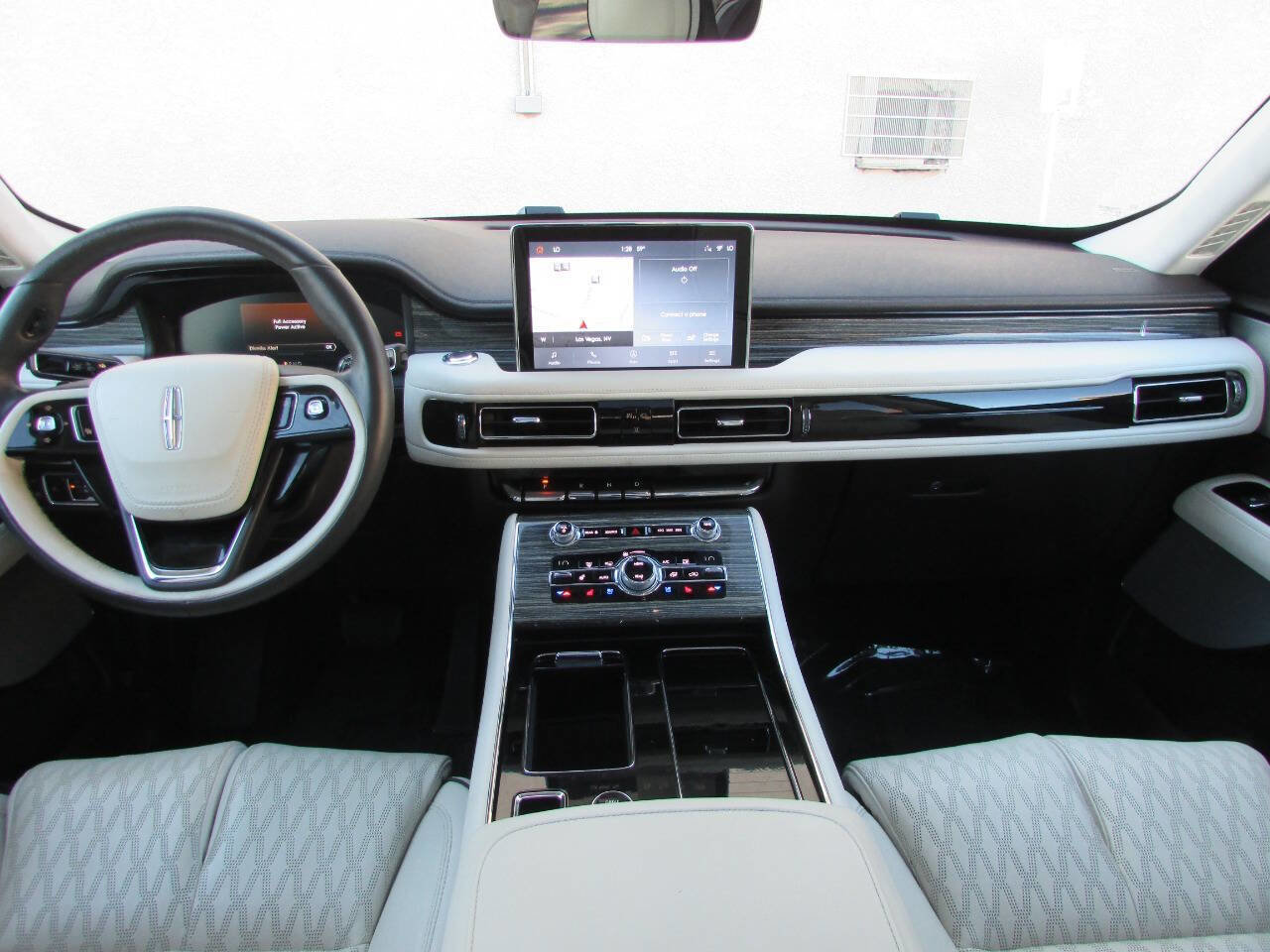 Used 2020 Lincoln Aviator Black Label Grand Touring w/ Class IV Trailer Tow Package image 39