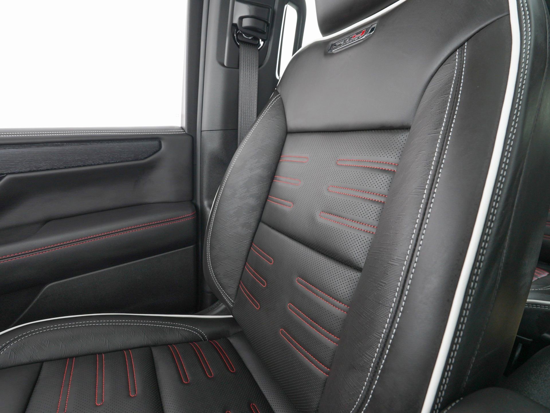 Used 2026 GMC Yukon XL AT4 Ultimate image 30