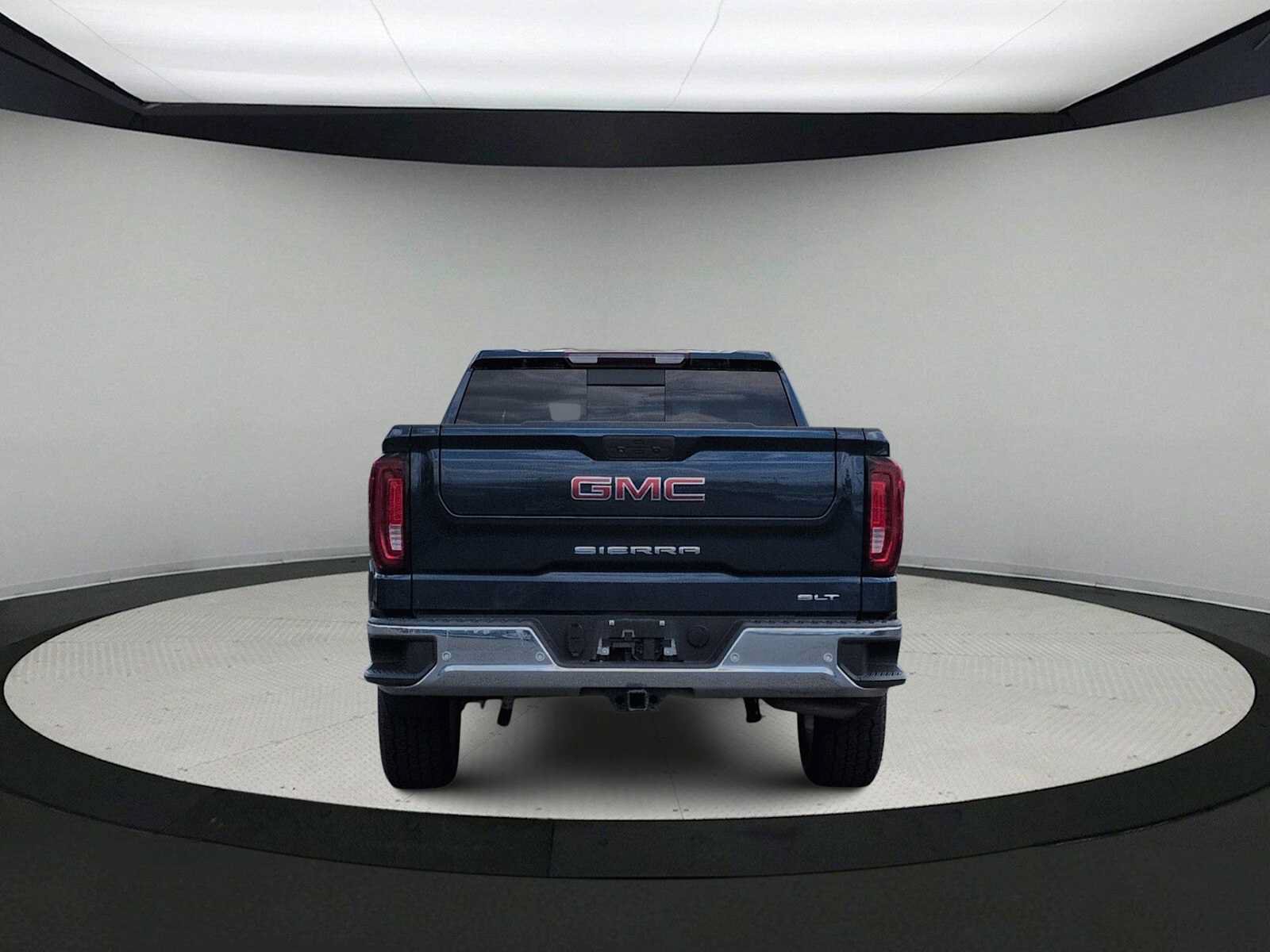 Used 2021 GMC Sierra 1500 SLT w/ SLT Premium Plus Package AWD/4WD image 7
