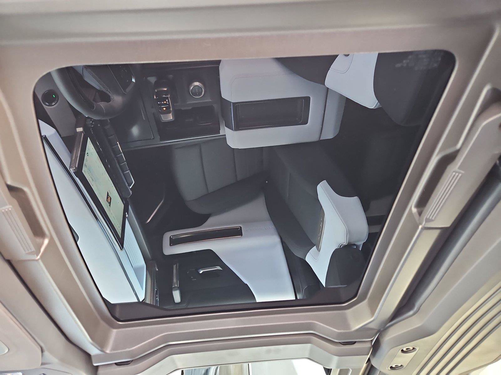 Used 2025 GMC Hummer EV 3X AWD/4WD image 9