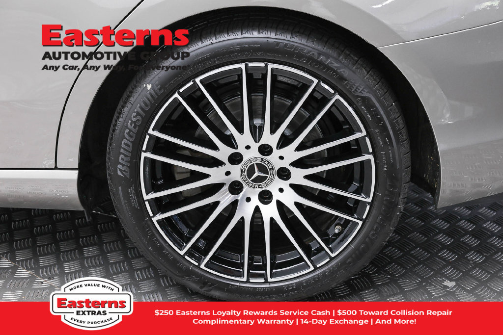 Used 2023 Mercedes-Benz C 300 4MATIC Sedan image 9