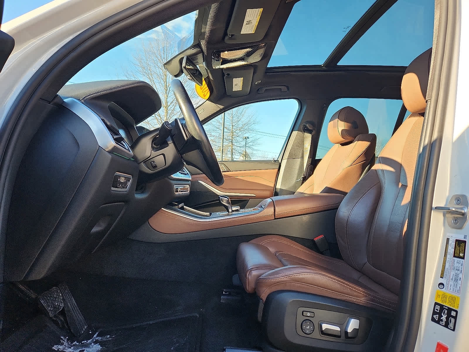 Used 2022 BMW X5 xDrive40i w/ Parking Assistance Package image 14