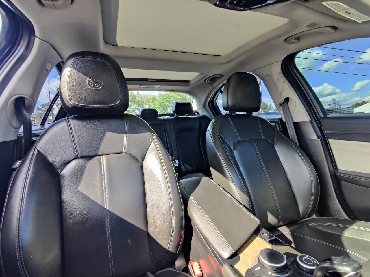 Used 2018 Alfa Romeo Giulia Ti w/ TI Performance Package image 10