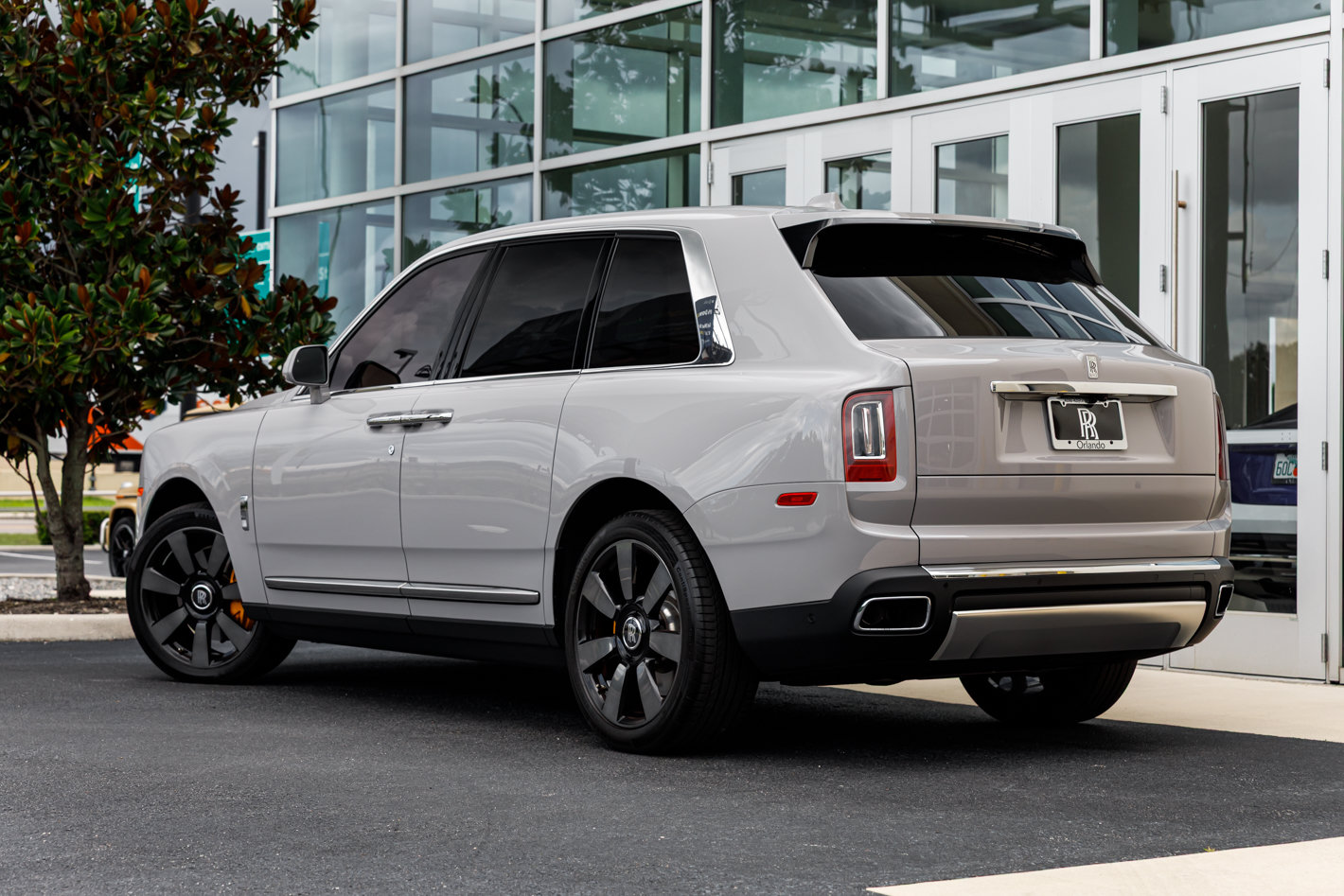 Certified 2024 Rolls-Royce Cullinan w/ Interior Detailing Package AWD/4WD image 13