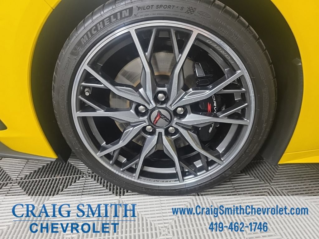 Used 2025 Chevrolet Corvette Stingray Premium Conv w/ Z51 Performance Package RWD image 20