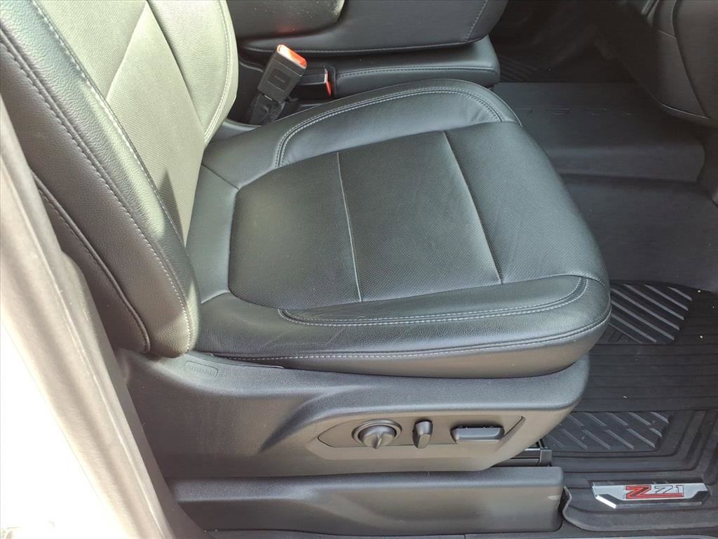 Used 2020 Chevrolet Silverado 1500 LTZ w/ Safety Package AWD/4WD image 17