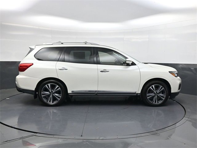 Used 2019 Nissan Pathfinder Platinum image 3