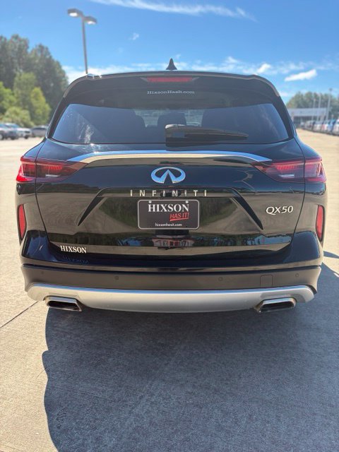 Used 2023 INFINITI QX50 Luxe FWD image 4