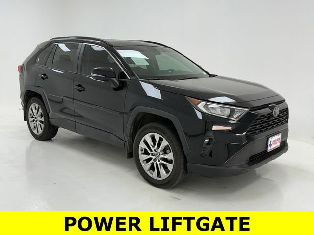 Used 2021 Toyota RAV4 XLE Premium image 1