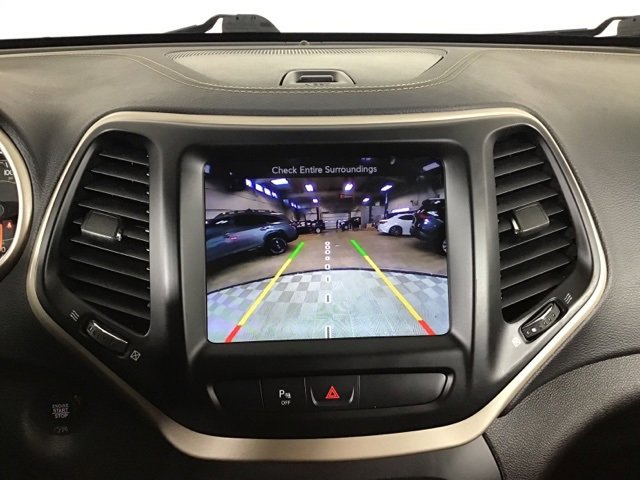 Used 2018 Jeep Cherokee Limited image 17