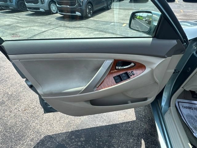 Used 2009 Toyota Camry XLE FWD image 10