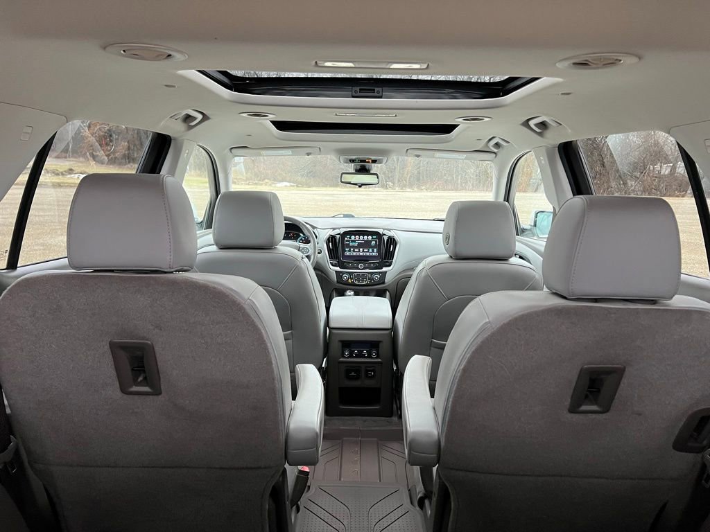 Used 2019 Chevrolet Traverse Premier w/ Driver Confidence II Package image 23
