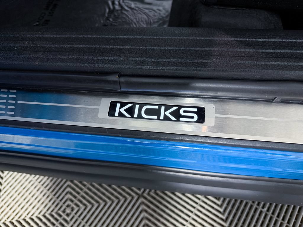Certified 2025 Nissan Kicks SR w/ SR Premium Package AWD/4WD image 46