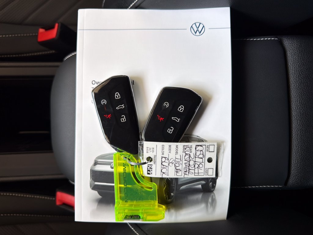Used 2026 Volkswagen Tiguan SE R-Line FWD image 35