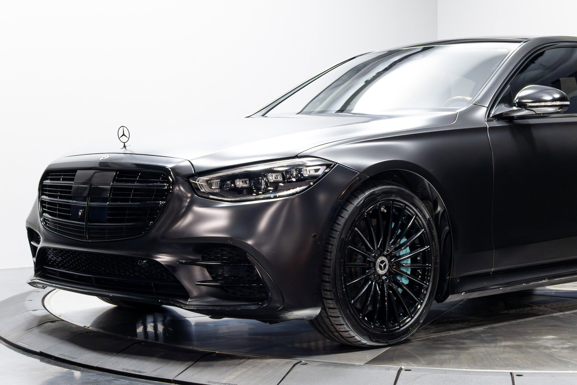 Used 2021 Mercedes-Benz S 580 4MATIC Sedan image 4