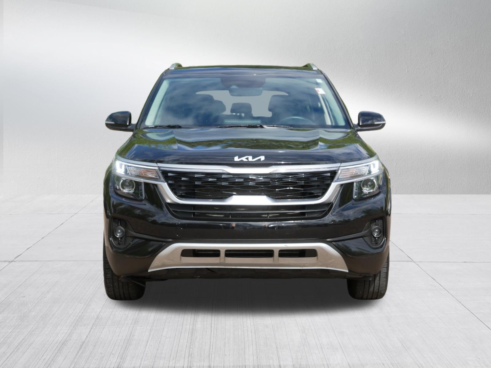 Certified 2022 Kia Seltos EX AWD/4WD image 2
