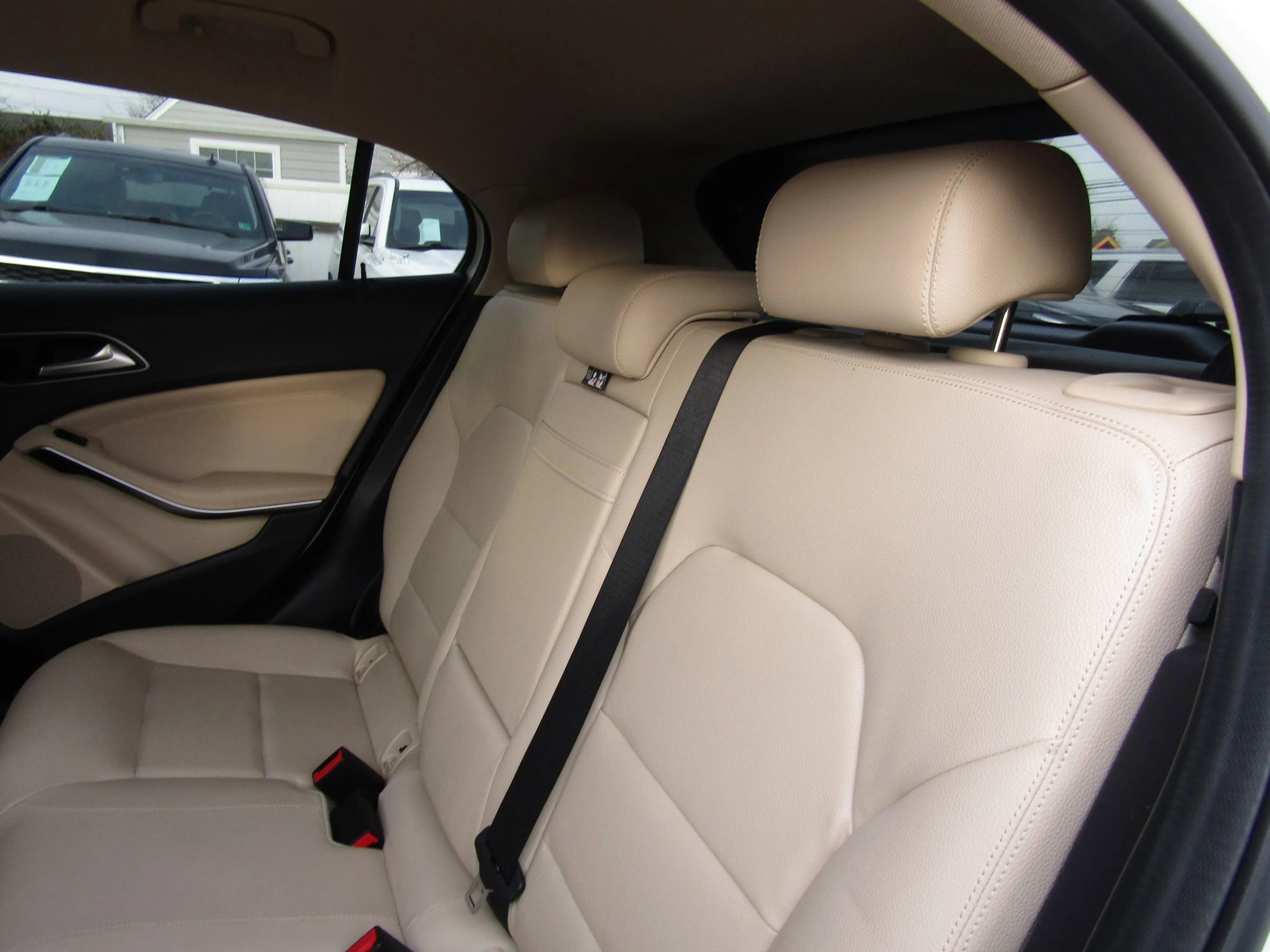 Used 2015 Mercedes-Benz GLA 250 4MATIC image 15