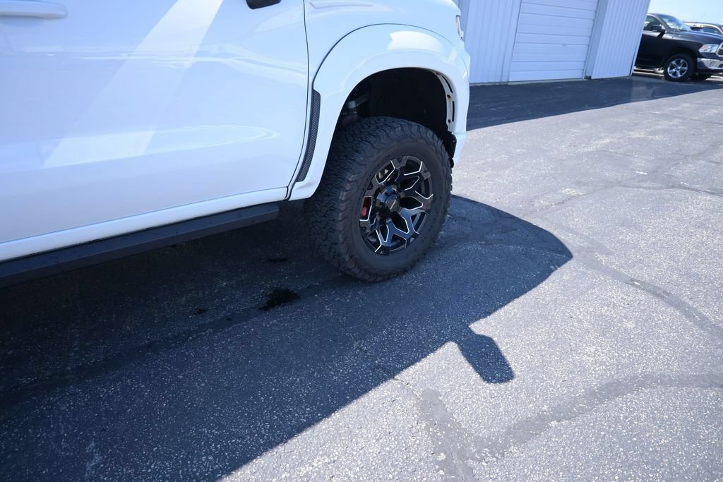 Used 2021 Chevrolet Silverado 1500 RST w/ Convenience Package II AWD/4WD image 32