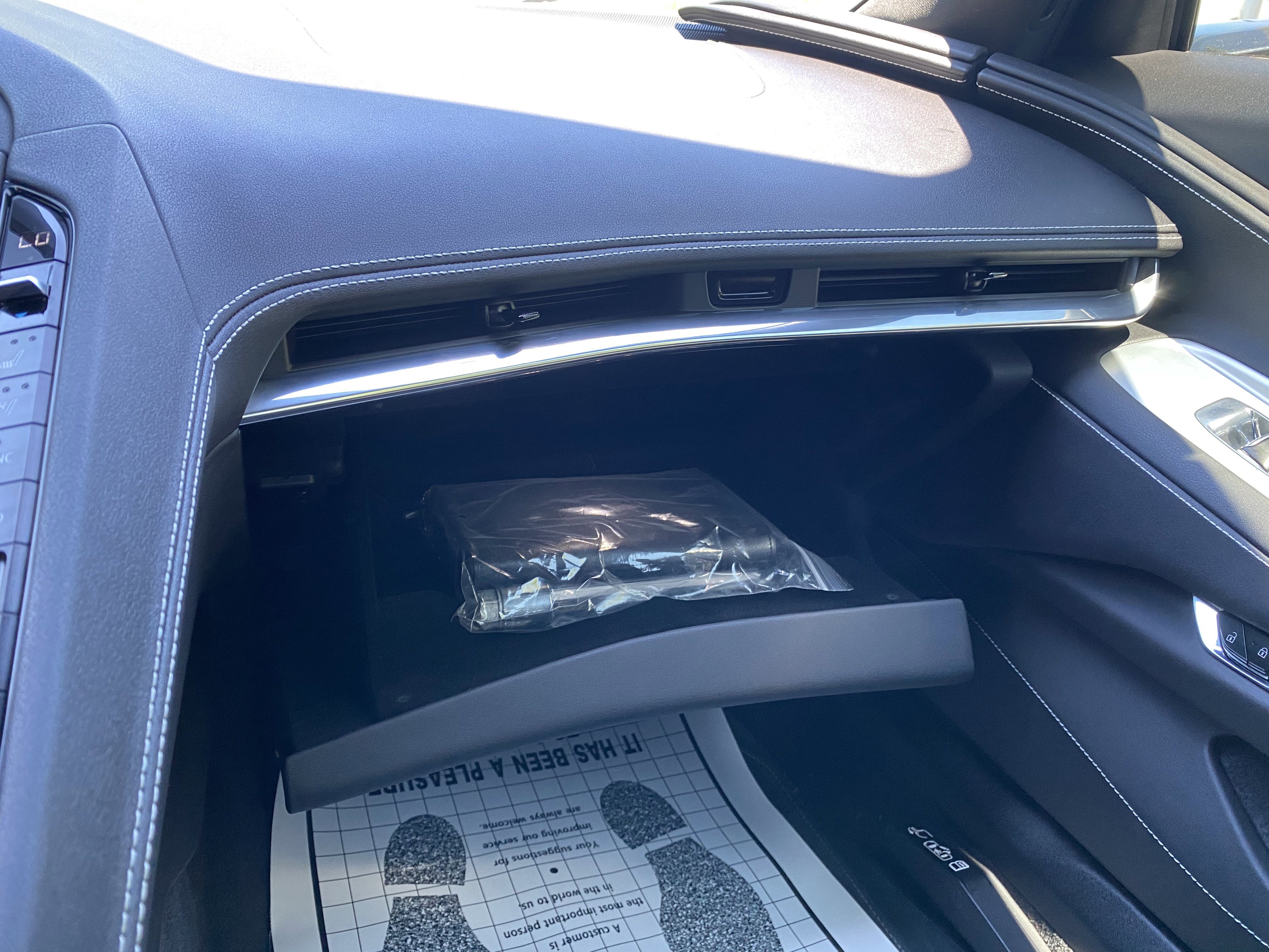 Used 2020 Chevrolet Corvette Stingray Preferred Cpe w/ 2LT Preferred Equipment Group image 32