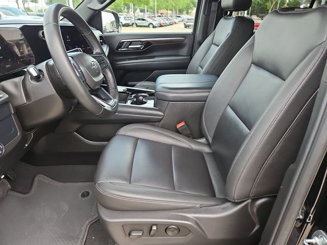 Used 2025 Chevrolet Suburban Z71 AWD/4WD image 18