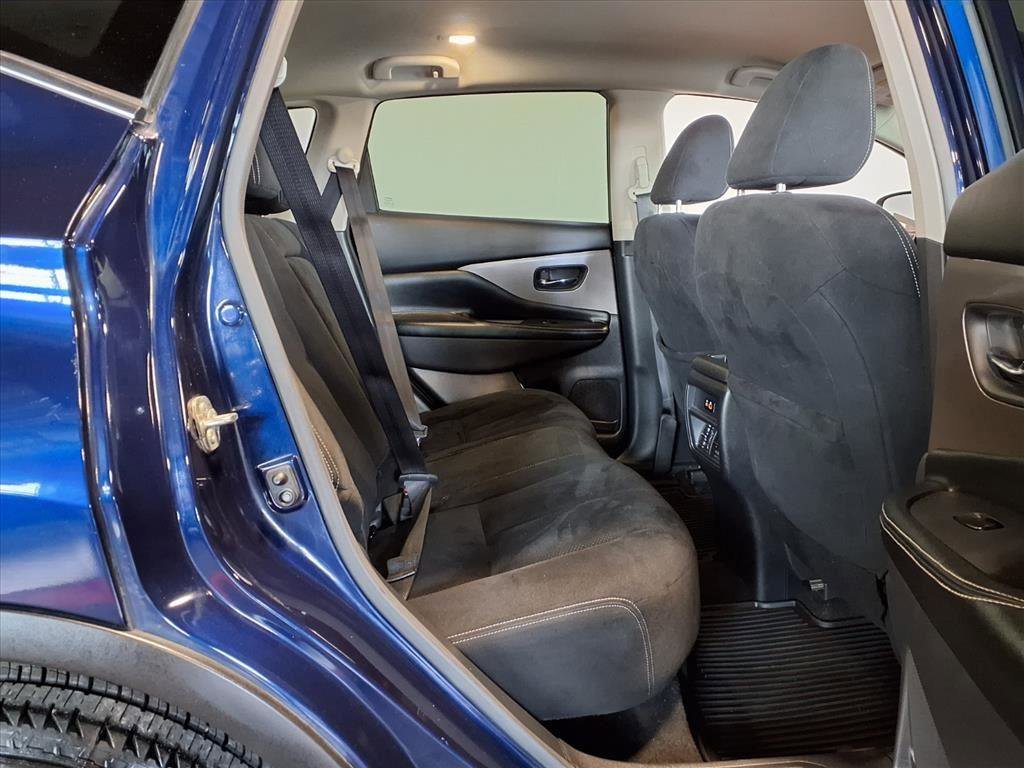 Used 2023 Nissan Murano S image 10