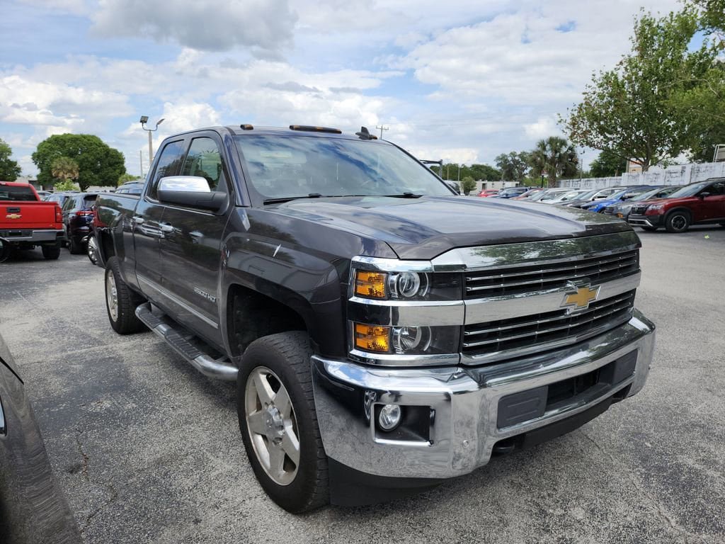 Used 2015 Chevrolet Silverado 2500 LTZ w/ LTZ Plus Package AWD/4WD video 1
