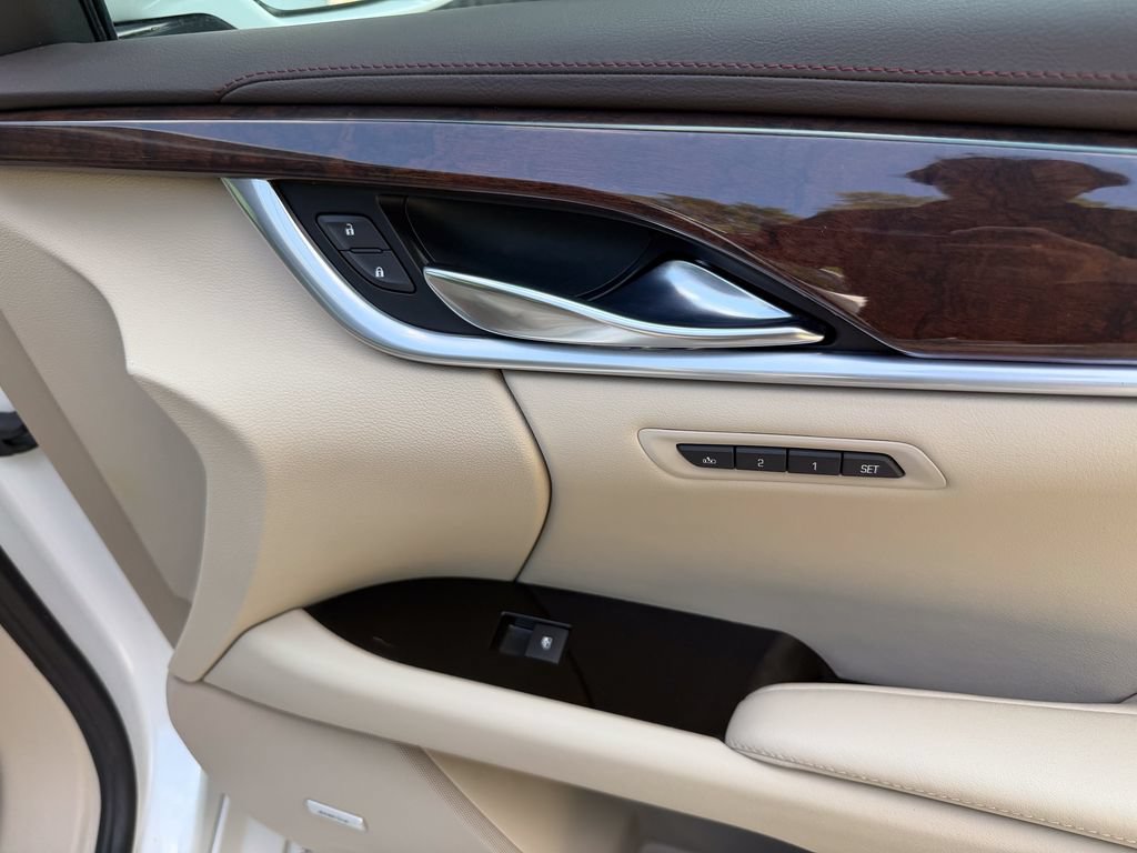 Used 2016 Cadillac XTS Premium FWD image 29