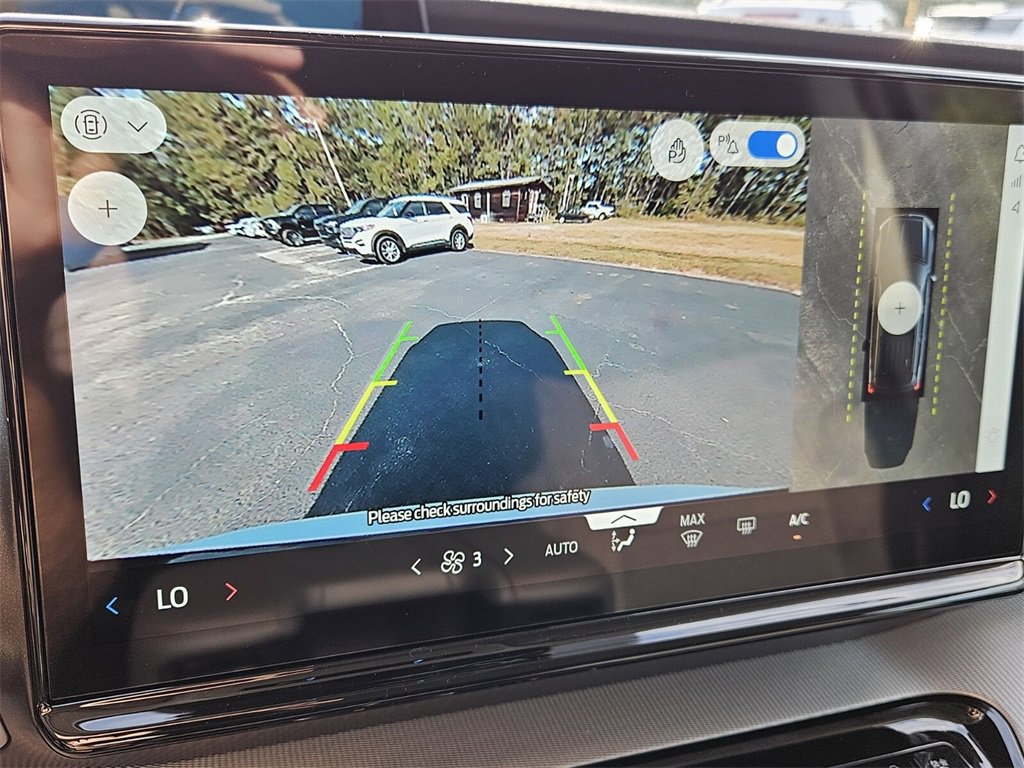 New 2025 Ford Expedition Active image 19