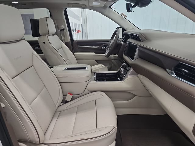 Used 2024 GMC Yukon Denali w/ Advanced Technology Package AWD/4WD image 30