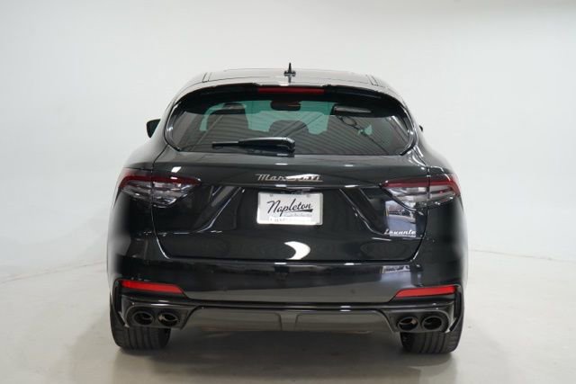 Used 2024 Maserati Levante Trofeo image 6