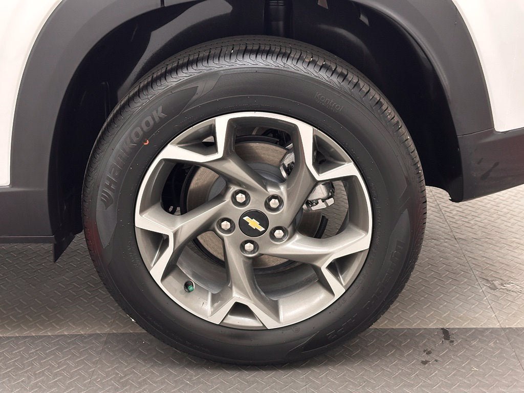 Used 2026 Chevrolet Trax LT w/ Driver Confidence Package FWD image 20