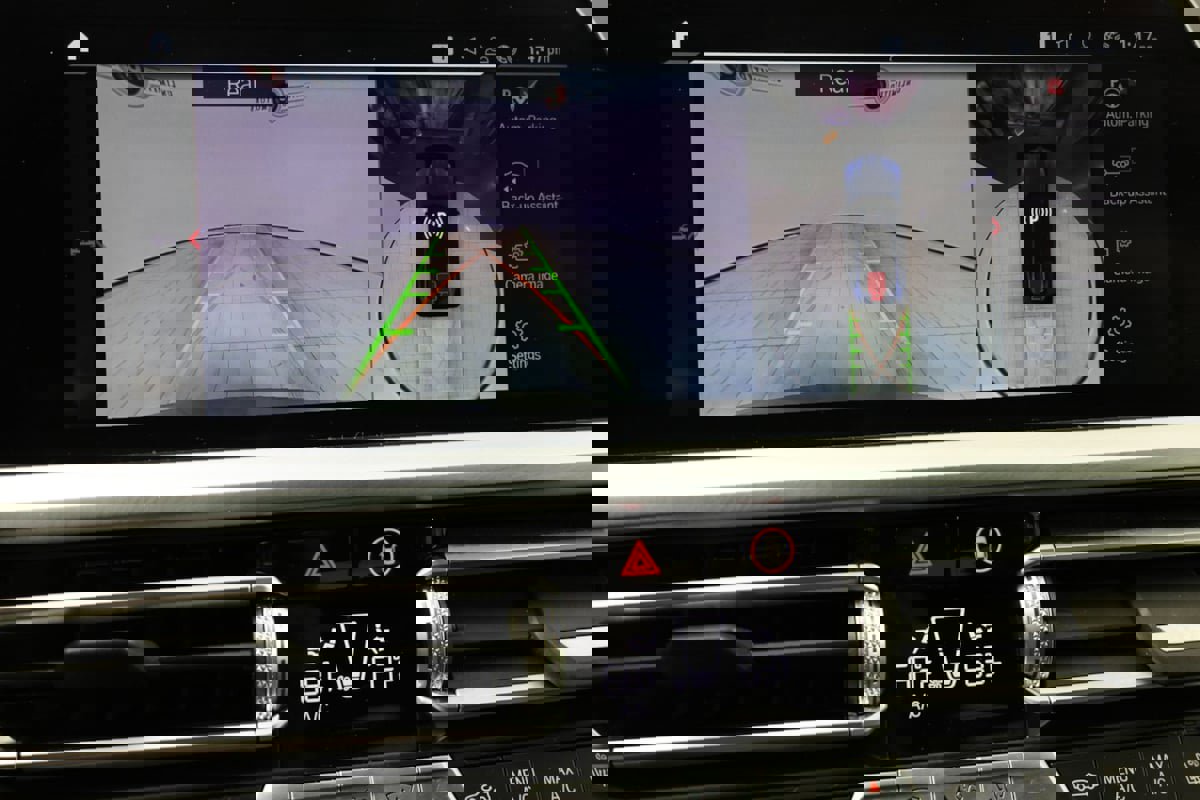 Used 2021 BMW M4 Competition w/ Executive Package RWD image 7