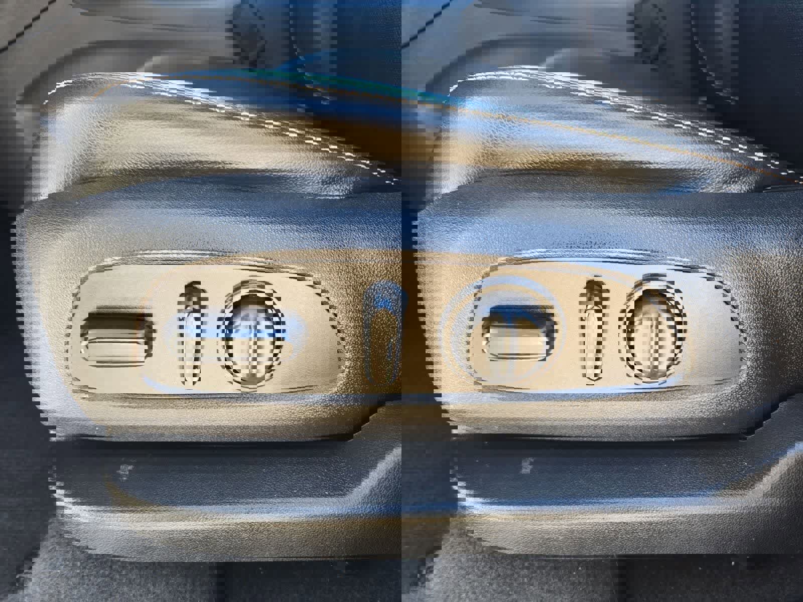 Used 2018 Chevrolet Equinox Premier AWD/4WD image 14