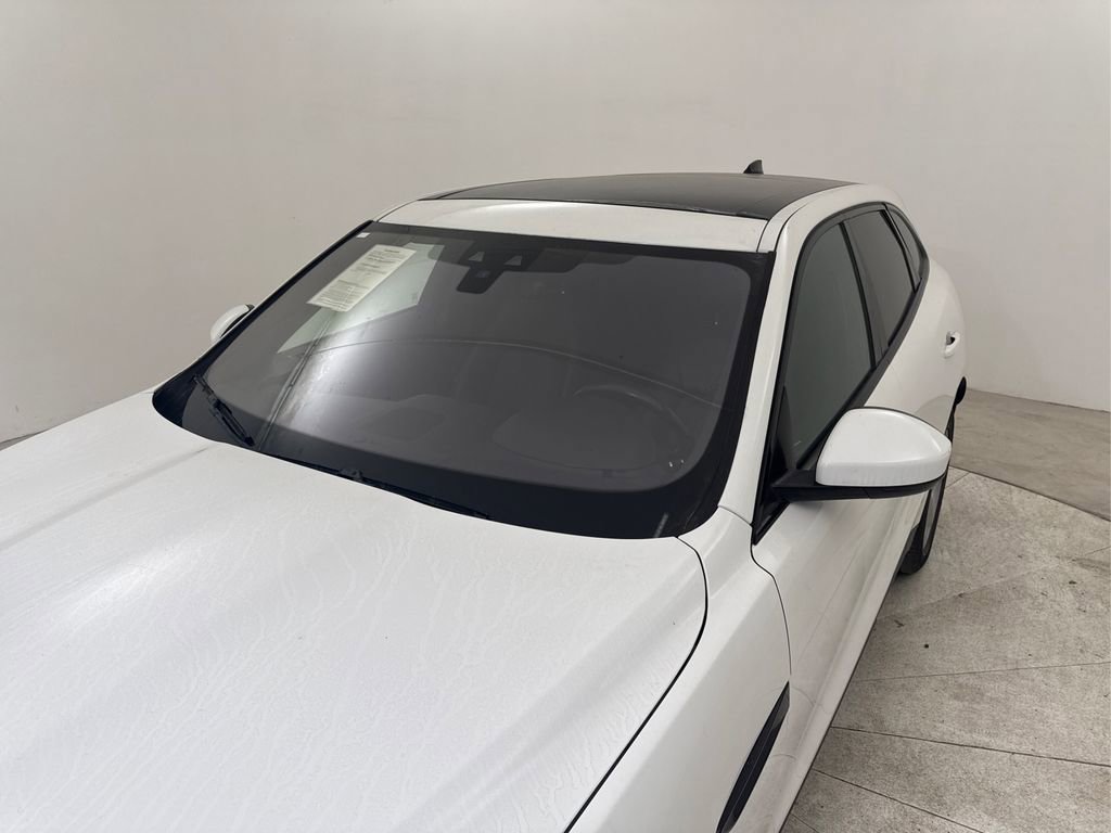 Used 2020 Jaguar F-PACE Premium image 14