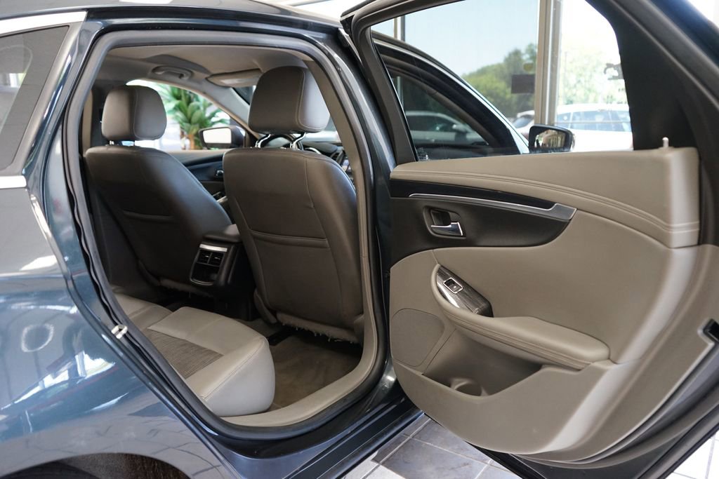 Used 2018 Chevrolet Impala LT FWD image 44