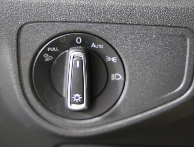 Used 2023 Volkswagen Atlas SEL R-Line image 26