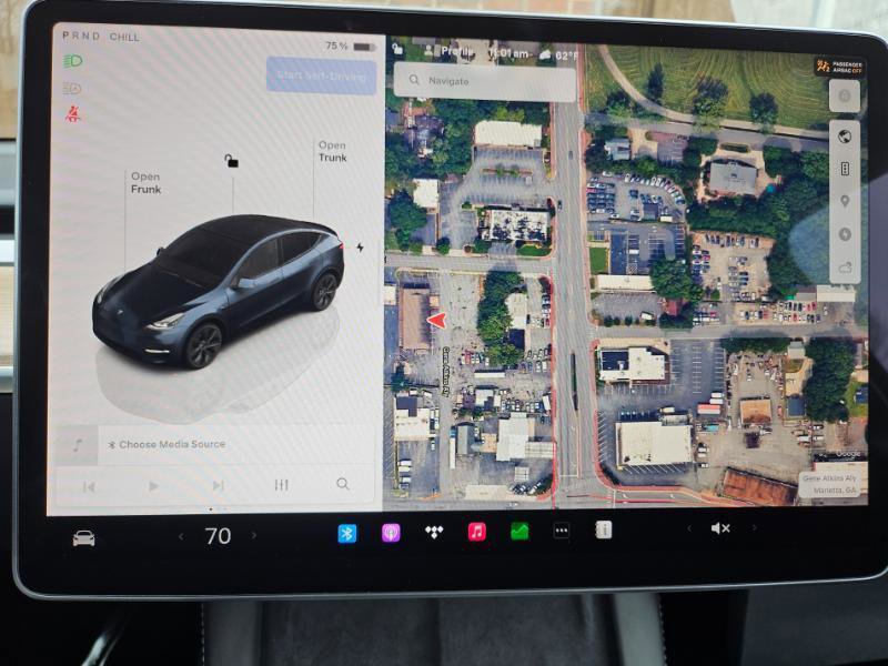 Used 2024 Tesla Model Y Long Range image 40