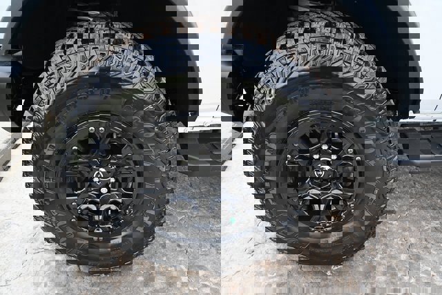 Used 2023 Ford Bronco Wildtrak image 10