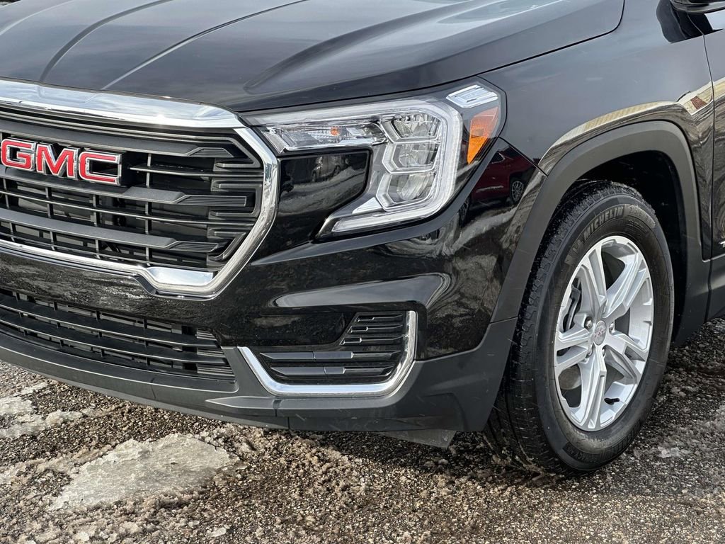Certified 2023 GMC Terrain SLE w/ Driver Convenience Package image 7